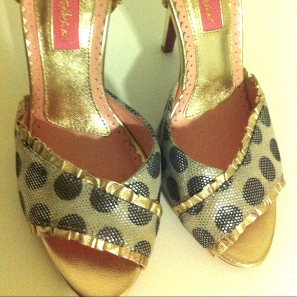 Betsey Johnson Open Toe Pumps Polka Dot Gold - Picture 6 of 7